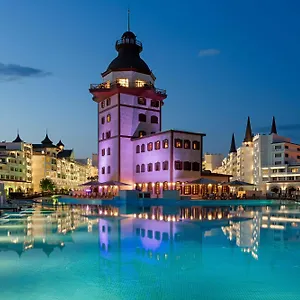 ***** Resort Titanic Mardan Palace Turquia